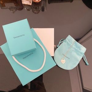 Tiffany &CO Heart Tag Pendant size Small 18” Chain